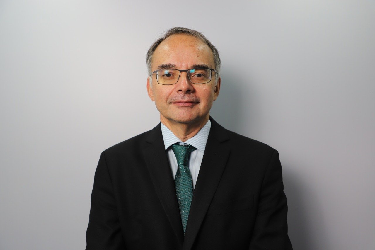 Prof. Raul Santos